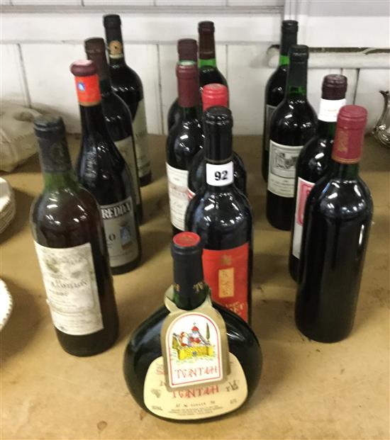 14 bottles red wine from Bordeaux and Italy